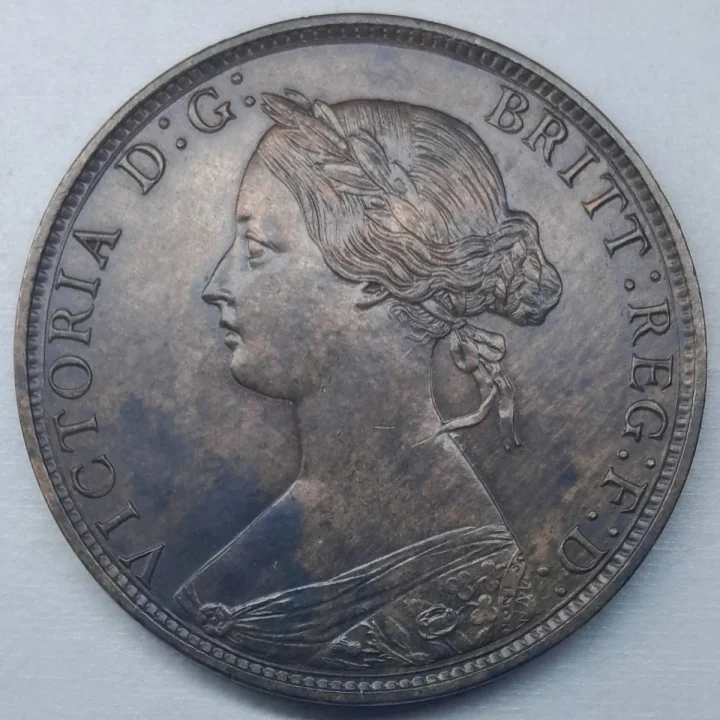 1862 Bun Head Halfpenny, obverse